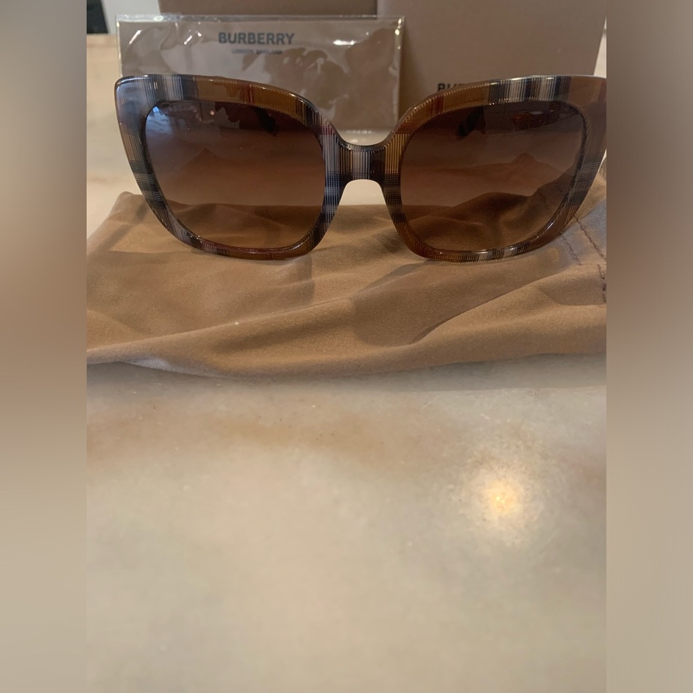 BURBERRY
Acetate Sunglasses